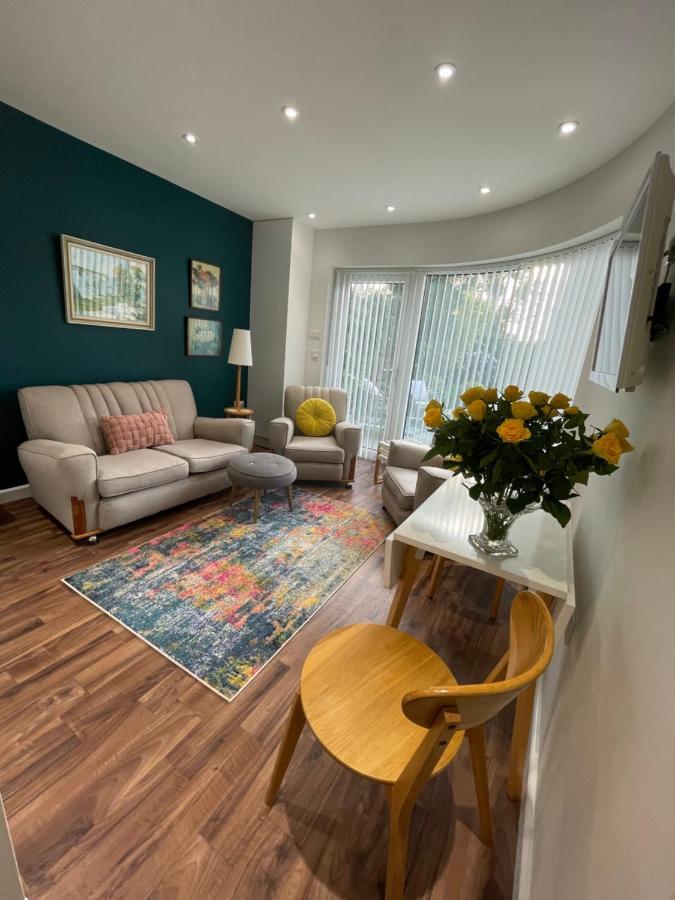 Milvil Bed & Breakfast Gosport Exterior foto